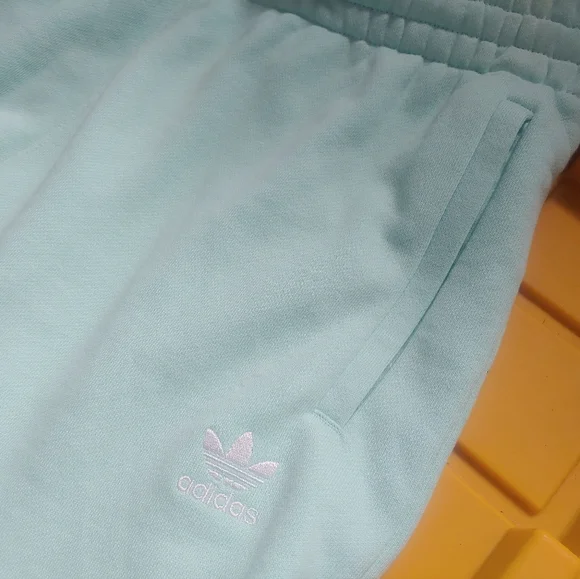 Adidas Shorts Sweat shorts BRAND NEW Men's - Picture 5 of 12
